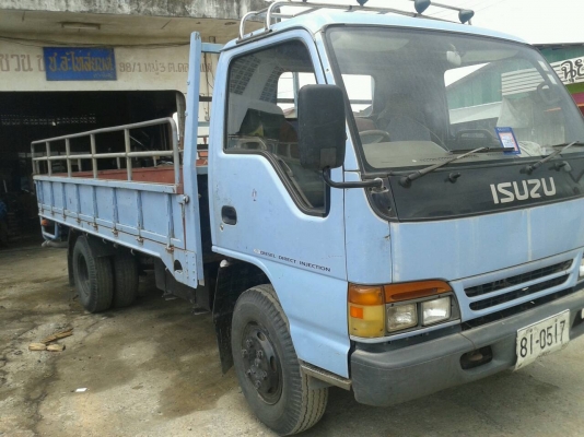 ขายรถบรรทุก 6 ล้อกระบะคาร์โก้ ISUZU NPR 120 แรงม้าฝาดำ ไมล์ 180000 ราคา 420000