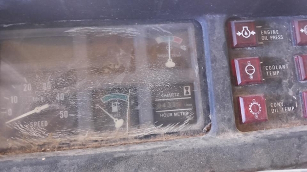 **950,000 บ.ต่อรอง/// รถตักล้อยาง TCM 830 เอวอ่อน **ขาย TCM 830 รถตักล้อยาง เอวอ่อน ขยายบุ้งกี๋ ต่อแขน แล้ว WHEEL LOADER TCM 830 S/N(ซีเรียล) 63800700 เครื่องเดิม ปั้มเดิม เครื่องISUZU 6BB1-6สูบ เครื่องดี แน่น แรงดี ปั้มดี แรงดีครับ แขนดี หนา แข็งแรง ไม่แ