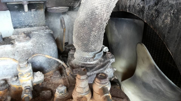 **950,000 บ.ต่อรอง/// รถตักล้อยาง TCM 830 เอวอ่อน **ขาย TCM 830 รถตักล้อยาง เอวอ่อน ขยายบุ้งกี๋ ต่อแขน แล้ว WHEEL LOADER TCM 830 S/N(ซีเรียล) 63800700 เครื่องเดิม ปั้มเดิม เครื่องISUZU 6BB1-6สูบ เครื่องดี แน่น แรงดี ปั้มดี แรงดีครับ แขนดี หนา แข็งแรง ไม่แ