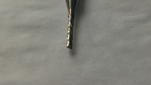 ดอกเอ็นมิล(ดอกกัด)เป็นชนิดคาร์ไบด์ 4 ฟัน  ทูลลิ่งคุณภาพสูง ขนาด 1.2 มม.