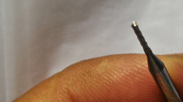 ดอกเอ็นมิล(ดอกกัด)เป็นชนิดคาร์ไบด์ 4 ฟัน  ทูลลิ่งคุณภาพสูง ขนาด 1.2 มม.