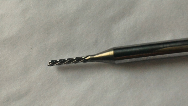 ดอกเอ็นมิล(ดอกกัด)เป็นชนิดคาร์ไบด์ 4 ฟัน  ทูลลิ่งคุณภาพสูง ขนาด 1.2 มม.