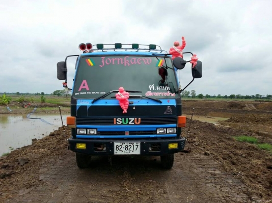 ขายดั้ม ISUZU ร็อกกี้175แรง เครื่องดีแคชซีสวย พ.เพาเวอร์ เบรกทิฟฟี่ ภายในสวย แอร์เย็น สภาพพร้อมใช้งาน เอกสารพร้อมโอน สนใจโทร 090-8588220คุณนะ 093-3258446คุณบิว ID:narong498 หรือเข้าดูสินค้าอื่นๆได้ที่ www.truck.in.th/498 หรือเพจFacebook ณรงค์ ซื้อขายรถมือ