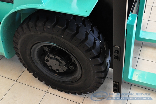 ขายรถโฟล์คลิฟท์มือสอง MITSUBISHI รุ่น FG15  ราคา 150,000 บาท นำเข้าจากประเทศญี่ปุ่น 100\% ไม่เคยใช้งานในประเทศไทย