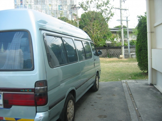 ประกาศขายรถตู้ราคาถูกหลังคาสูงด่วน