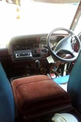 ประกาศขายรถตู้ราคาถูกหลังคาสูงด่วน