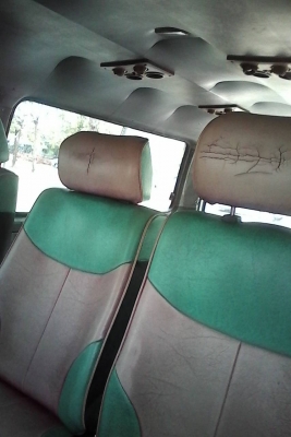 ขายด่วนรถตูหลังคาสูงยังไม่ได้ขายครับ170000