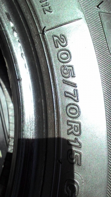 205/70R15 BRIDGESTONE DURAVIS R611 ไม่มีปะ ชุด 4 เส้น ปี2013 tel.081-427-3941