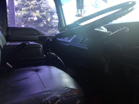 รถบรรทุกน้ำมัน 200 แรง ปี 2547 ยูโร 2 รถ 2 เพลา รถสวยมากๆ เล่มพร้อม รถบรรทุกน้ำมัน 200 แรง ปี 2547 ยูโร 2 รถ 2 เพลา รถสวยมากๆ เล่มพร้อม