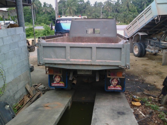 ขายรถบรรทุก 6 ล้อดัมพ์หน้ายาว ISUZU 165 แรงม้า เฟืองท้ายเดิมเปลี่ยนหัวเพลาระบบใหม่ เบรคทิฟฟี่ ราคา 330000