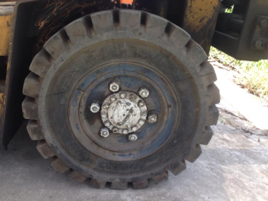 ขายรถโฟ๊คลิ๊ฟโคมัสสุดีเซล6สูบ เครื่องโคมัสสุ6D95 งาปรับได้ เสา3ท่อน เหมาะยกของเข้าตู้คอนเทเนอร์หรืองานหนัก งายาว เครื่องแน่นพร้อมใช้งาน ยกได้ 3.5 ตัน ยางสวยยางตัน ขาย 230000 บาท