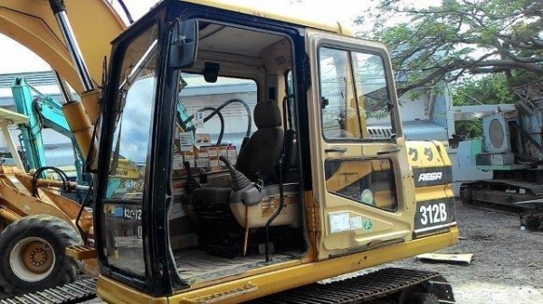 CAT 312B #2HR00931 ใช้งานสี่พันกว่าชั่วโมง อยู่ไทยแล้วนะคะ