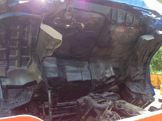 ขายหัวรถNPR การ์ตูนกระจกไฟฟ้า ใช้งานได้อุปกรณ์ครบ ขาย 48000 บาท