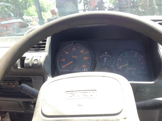 ขายหัวรถNPR การ์ตูนกระจกไฟฟ้า ใช้งานได้อุปกรณ์ครบ ขาย 48000 บาท