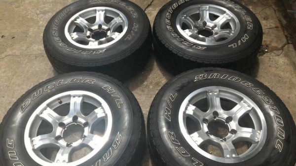 ขายล้อออฟโรด ขอบ 15 พร้อมยาง BS ขายล้อออฟโรด ขอบ 15 พร้อมยาง BS