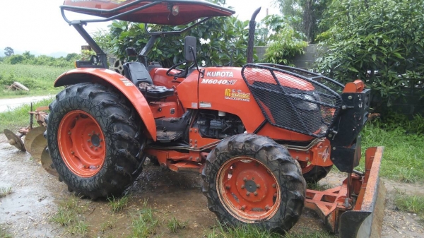 KUBOTA M6040 หาง3 หาง6 ใบดัน 4,400ชม รถสวยห้างแท้ สีเดิมไม่เคยทำสี