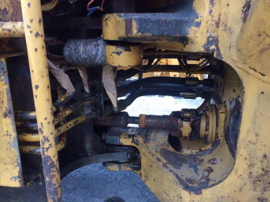 ขายรถตัก CATERPILLAR 910 นำเข้าจากประเทศญี่ปุ่น สนใจติดต่อ 081-948-5494