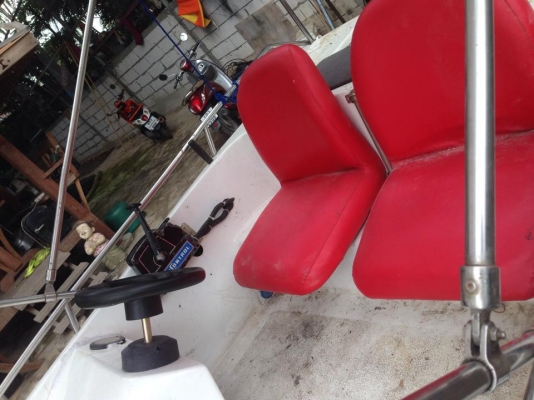 ขายเรือ 13ฟุต พร้อมเทเลอร์เครื่องยามาฮ่า 30 แรง มอเตอร์ไกค์ แบตเตอรี่ ถังน้ำมัน เรือ2ชั้นครับ ขาย 110000 บาท