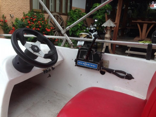 ขายเรือ 13ฟุต พร้อมเทเลอร์เครื่องยามาฮ่า 30 แรง มอเตอร์ไกค์ แบตเตอรี่ ถังน้ำมัน เรือ2ชั้นครับ ขาย 110000 บาท