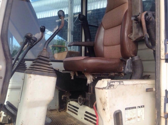 รถขุด PC60-6 รถสวย สภาพดี มีเอกสารใบอินวอยล์ รถขุด PC60-6 รถสวย สภาพดี มีเอกสารใบอินวอยล์