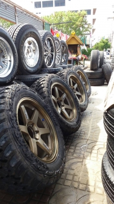 TE37 ขอบ 20 พร้อมยาง 33*12.5 R20 ล้อใหม่ ยางใหม่ ใส่ไม่ถึงอาทิตย์