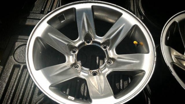 ขายล้อออฟโรด  ขอบ 15  สีไฮเปอร์ - ซิลเวอร์