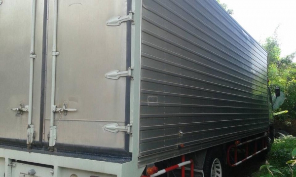 6 ล้อตู้ 7.20 ม. HINO 195 แรง รถห้างแท้ FF3HNKA เครื่อง H07D รถสวยสภาพดีมาก เครื่องสวย คัสซีสวย 6 ล้อตู้ 7.20 ม. HINO 195 แรง รถห้างแท้ FF3HNKA เครื่อง H07D รถสวยสภาพดีมาก เครื่องสวย คัสซีสวย