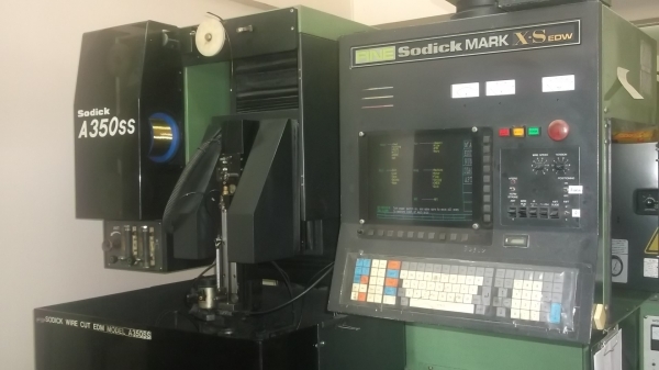 เครื่องไวร์คัท SODICK A350 ยกแพ๊คคู่
