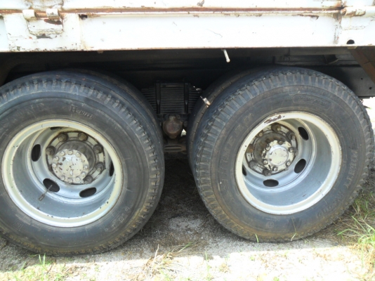 รถเครนมือสอง,สิบล้อเพลาเดียว,Isuzu Rocky 175 แรง ,ติดเครนห้าตัน