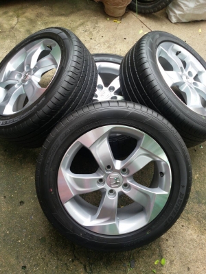 ล้อ HONDA HRV ขอบ 17 พร้อมยาง 215 55 17 ชุดล่ะ 14,500
