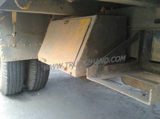 รถบรรทุก 6 ล้อ HINO KM777 กระบะบรรทุก  117 แรงม้า  ปีจดทะเบียน 2531