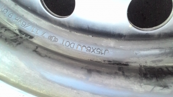 กะทะล้อ 5 รู ขอบ 15 ขนาดโตโยต้า มี 1 ใบ tel.081-427-3941