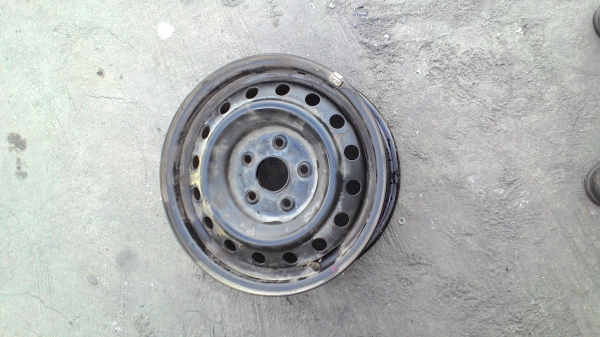 กะทะล้อ 5 รู ขอบ 15 ขนาดโตโยต้า มี 1 ใบ tel.081-427-3941