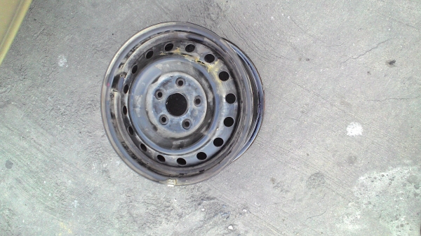 กะทะล้อ 5 รู ขอบ 15 ขนาดโตโยต้า มี 1 ใบ tel.081-427-3941