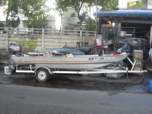 ขายเรือ BASSTRACKER  16 ฟุตเก่าญี่ปุ่นสภาพพร้อมใช้ เครื่องยามาฮ่า 40 hp 2จังหวะทริมไฟฟ้า