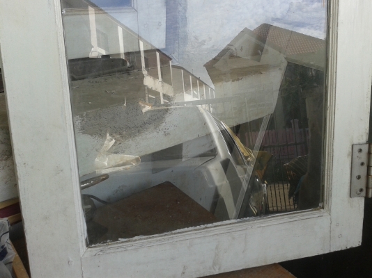 ขายบานหน้าต่างพร้อมกระจกใส และบานพับ