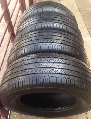 ยาง Michelin 265 65 17 สิ้นปี12 ดอกเต็ม เนื้อนิ่มๆ