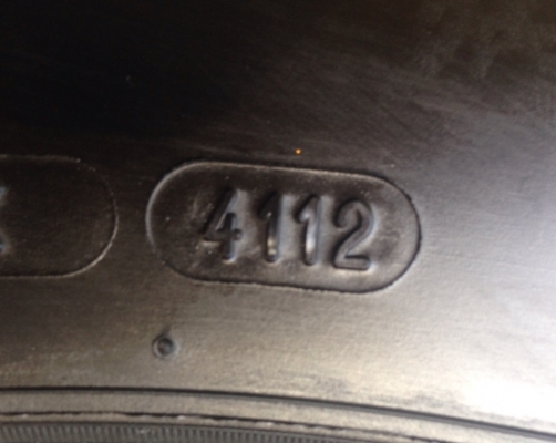 ยาง Michelin 265 65 17 สิ้นปี12 ดอกเต็ม เนื้อนิ่มๆ