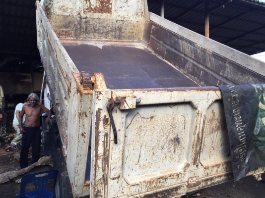 กระบะดั้มสามมิตร SMM ยาว 3.80 ม. ยกลงจาก ISUZU ร็อกกี้ 195 แรง สภาพใช้ได้อยู่ เอาไปเก็บงานหน่อย กระบะดั้มสามมิตร SMM ยาว 3.80 ม. ยกลงจาก ISUZU ร็อกกี้ 195 แรง สภาพใช้ได้อยู่ เอาไปเก็บงานหน่อย