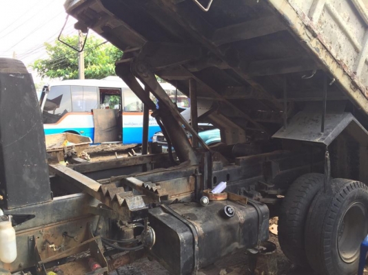 กระบะดั้มสามมิตร SMM ยาว 3.80 ม. ยกลงจาก ISUZU ร็อกกี้ 195 แรง สภาพใช้ได้อยู่ เอาไปเก็บงานหน่อย กระบะดั้มสามมิตร SMM ยาว 3.80 ม. ยกลงจาก ISUZU ร็อกกี้ 195 แรง สภาพใช้ได้อยู่ เอาไปเก็บงานหน่อย