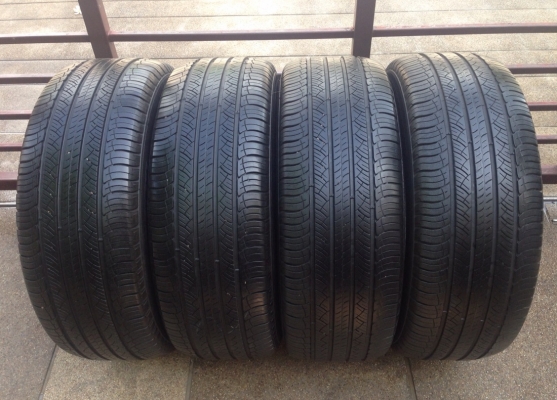 ยาง Hakook 235 50 19 สิ้นปี11 ดอกเยอะ ราคาไม่แพง