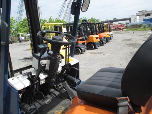 รถโฟล์คลิฟท์ TOYOTA รุ่น FG 25-5 เสาสูง 5 เมตร เครื่องเบนซิน 4Y ขนาด 2.5 ตัน