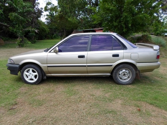 Toyota AE 92 รุ่นโดเรม่อน เครื่อง 4A-GEฝาลาย ทวินแคม 16 V. 4 สูบ 1600 cc