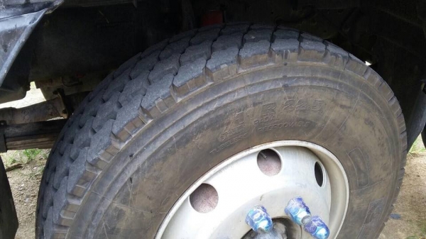 10 ล้อดั้ม 300 แรงปี 2552 รถสวยมาก ห้างแท้เดิมๆ FVZ300 ไมล์ 2 แสนกว่า