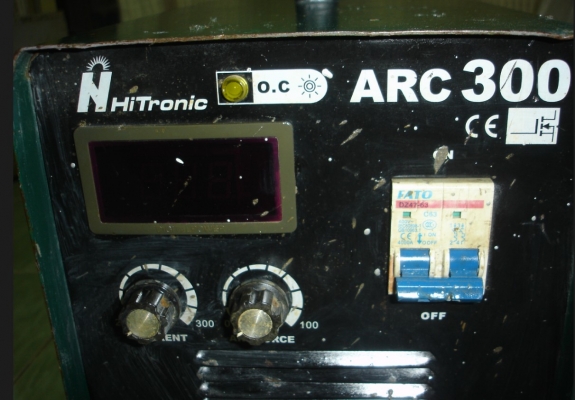 ขายเครื่องเชื่อมไฟฟ้า (เชื่อมธูป) ยี่ห้อ HITRONIC รุ่น ARC300 ตู้เชื่อมสำหรับมืออาชีพ