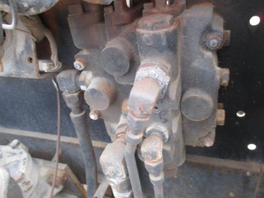 ขายรถฟอร์คลิฟ KOMATSU FG25 รุ่น 6 เสายกสูง 2.5.ม เกียร์ธรรมดา