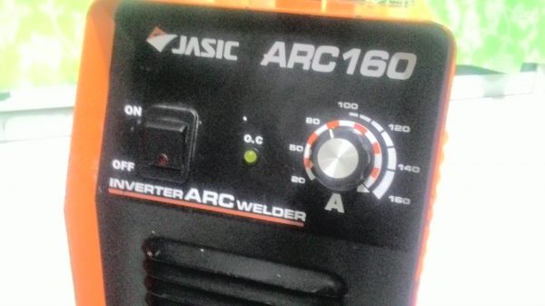 เครื่องเชื่อมไฟฟ้าอินเวอร์เตอร์  jasic ขนาด 160 แอมป์ สภาพดีพร้อมใช้งานครับ