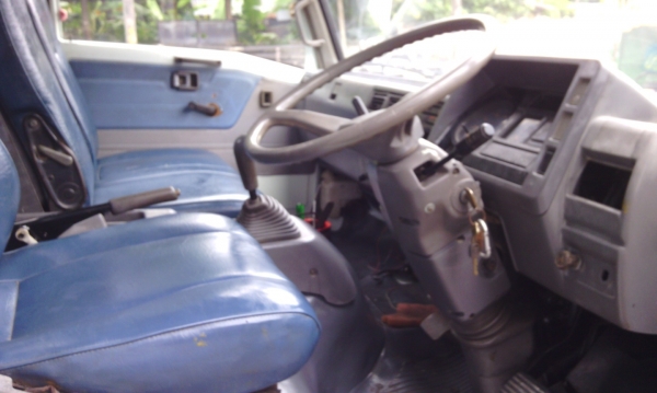 Hino Fc 120 แรง ปี 43 เล่มทะเบียนพร้อมโอน