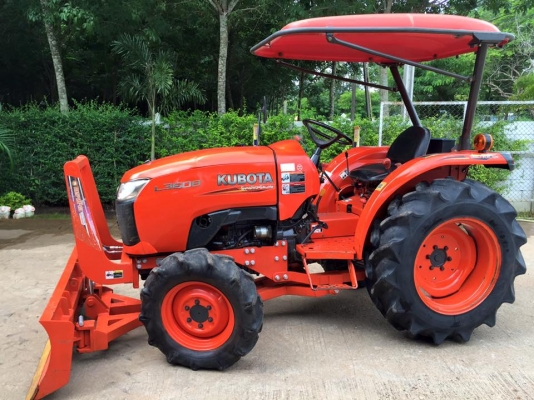 ขายรถไถ Kubota L3608(4WD) พร้อมใบมีดและผานพรวนช้าง รถพร้อมใช้งาน