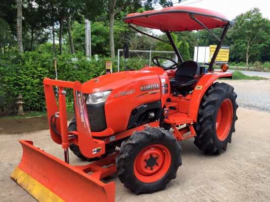 ขายรถไถ Kubota L3608(4WD) พร้อมใบมีดและผานพรวนช้าง รถพร้อมใช้งาน